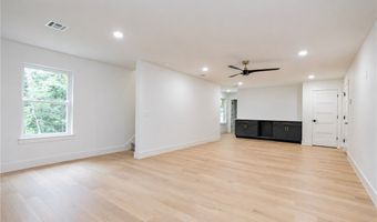 4 Lauder Cir, Bella Vista, AR 72715