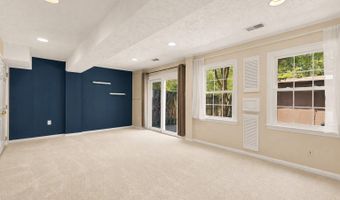 8221 DOCTOR CRAIK Ct, Alexandria, VA 22306