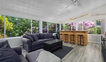 70 Jefferson Dr, East Greenwich, RI 02818