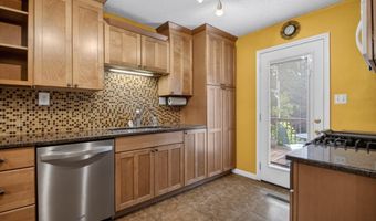 1220 Pine Forest Dr, Benton, AR 72019