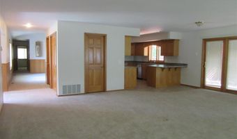 100 McCullough Dr, Cody, WY 82414