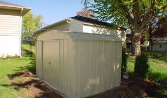 1112 Queens Ln, Anoka, MN 55303