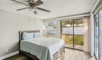 520 FAIRFAX Ln, Apollo Beach, FL 33572