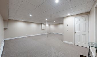 20 Driftway Rd, Danbury, CT 06811