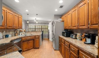 1321 Springhills Dr, Alma, AR 72921