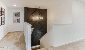 12 E Garfield Ave, Atlantic Highlands, NJ 07716