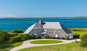 8 Taylor's Ln N, Little Compton, RI 02837