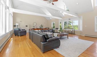 127 Hooksett Rd, Auburn, NH 03032