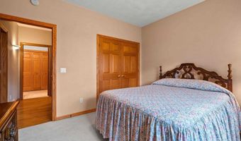 3302 E FALLCREEK Ln, Appleton, WI 54913