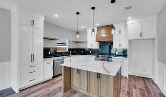 403 Santa Fe St, Alvarado, TX 76009