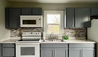 319 N 1st St, Bardstown, KY 40004