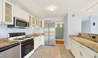 7 CROSS KEYS Rd 7E, Baltimore, MD 21210