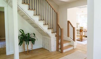101 W College St, Ash Grove, MO 65604