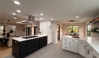 1677 S Hill Ave, Fallbrook, CA 92028