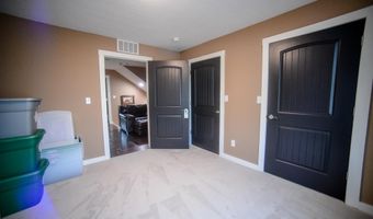 5753 N Golf Course Rd, Bicknell, IN 47512