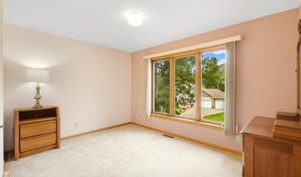 12068 Gantry Ln, Apple Valley, MN 55124