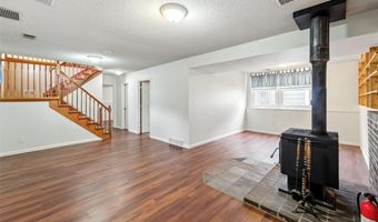 1213 S 14th St, Adel, IA 50003