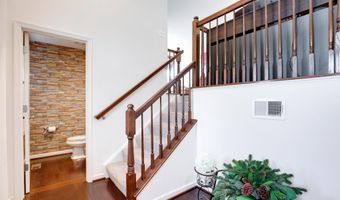 25099 PRAIRIE FIRE Sq, Aldie, VA 20105