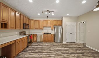 2509 Big Bear Ln 15, Indianapolis, IN 46217