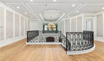 481 W Live Oak Ave, Arcadia, CA 91007