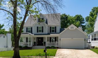 1307 Red Oak Plantation Dr, Ballwin, MO 63021