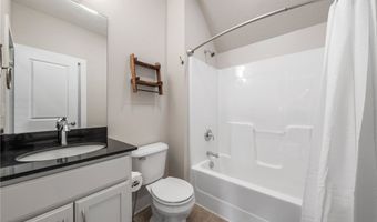 435 Dunwoody Dr, Aurora, OH 44202