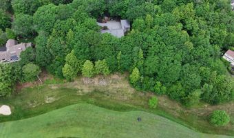 15 Inverness Rd, Falmouth, ME 04105