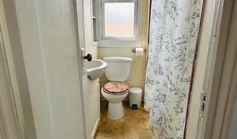 11 W 31ST St 3, Bayonne, NJ 07002