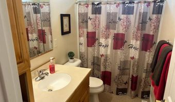 184 S 1st St W, Cowley, WY 82420