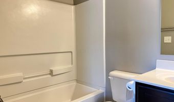 109 Gifford Rd 32, Columbus, OH 43235