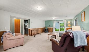 937 Riverview Dr, Alma, MI 48801