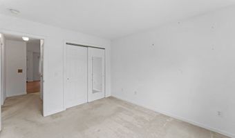 56 Pembroke Rd APT 11, Danbury, CT 06811