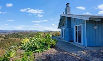 5221 Olive Hill Rd, Fallbrook, CA 92028