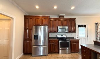 93 Oak Forrest Dr, Adel, GA 31620