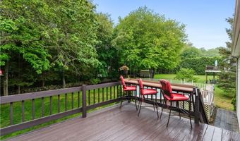 6 Lisa Ln, Bristol, RI 02809