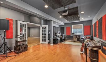 43177 BARNSTEAD Dr, Ashburn, VA 20148