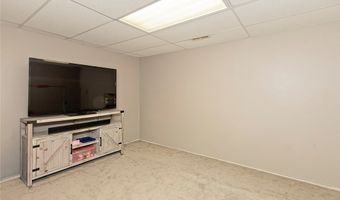 565 Walnut Ridge Trl, Aurora, OH 44202