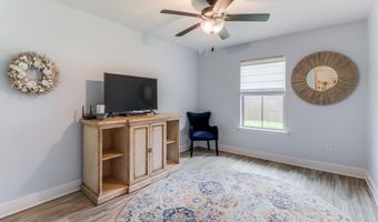 6225 Emerald Lake Dr, Biloxi, MS 39532
