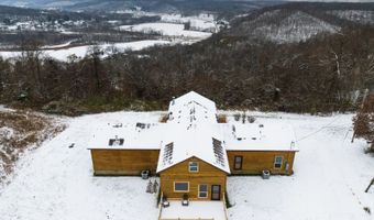 18999 River Rd, Athens, OH 45701