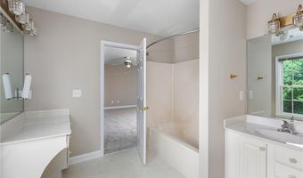 164 Fieldwood Dr, Advance, NC 27006