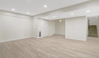 4112 CENTURY Ct, Alexandria, VA 22312