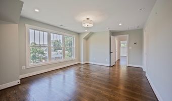 2100 PATRICK HENRY Dr, Arlington, VA 22205