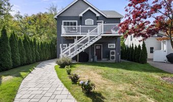 36 Elm St, Alton, NH 03810