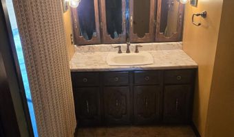 1306 1st St, Britton, SD 57430