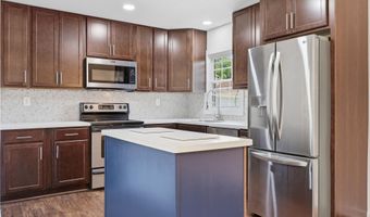 122 Forest Dr, Aberdeen, NC 28315