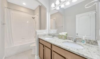 7010 OLD BENTON Dr, Apollo Beach, FL 33572
