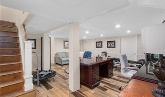 141 Coggeshall Ave, Newport, RI 02840