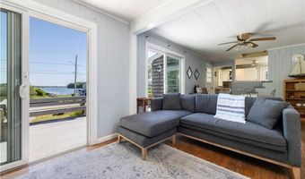 43 Flintstone Rd, Narragansett, RI 02882