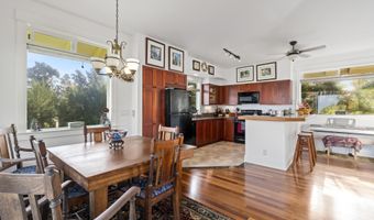 654 Kaupakalua Rd, Haiku, HI 96708