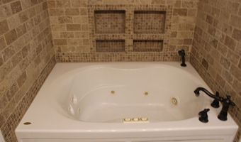 120 Cotton St, Belle Chasse, LA 70037